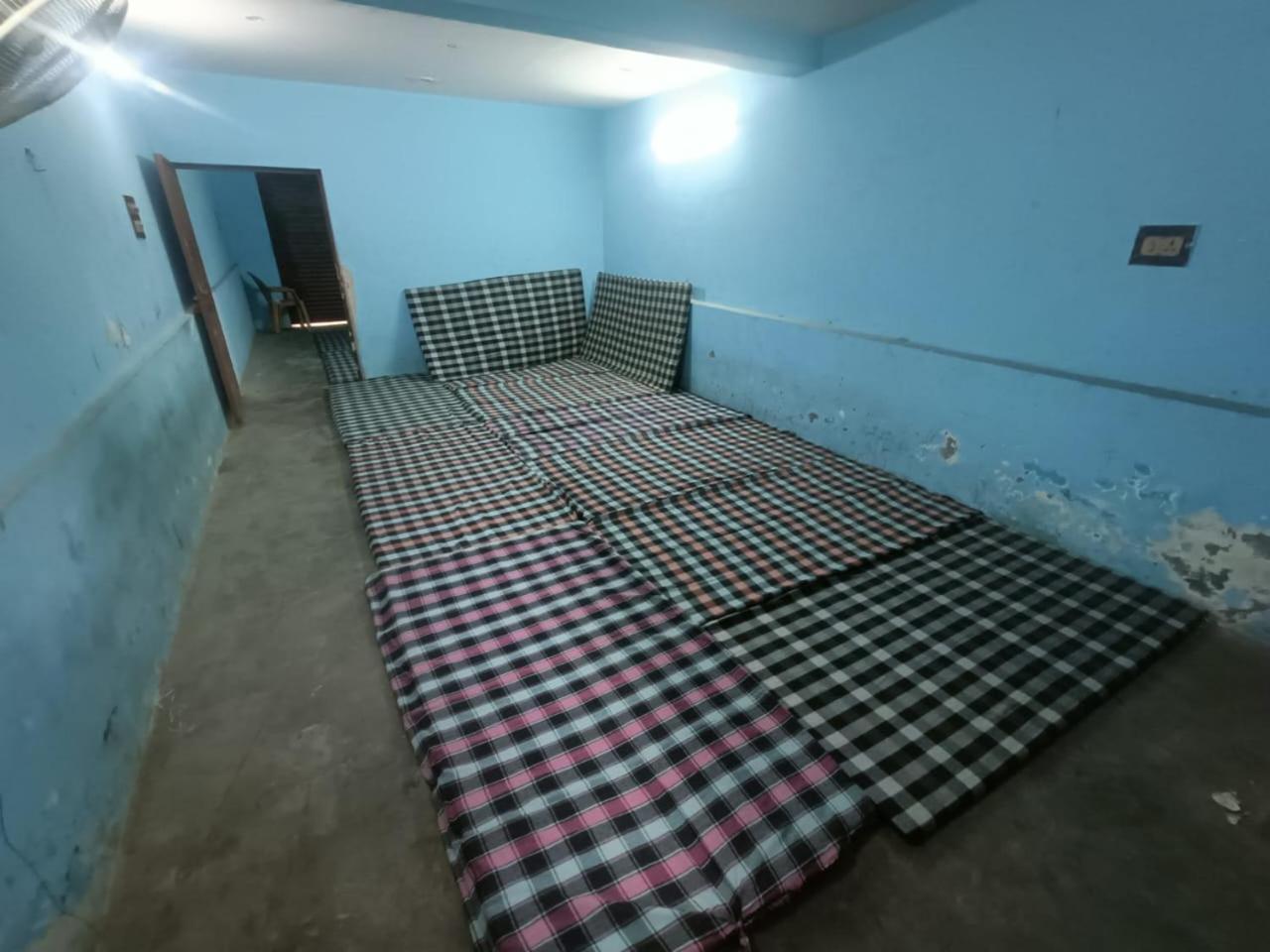 Shri Annapurna Dormitory Vandrehjem Rāmnagar Eksteriør billede